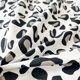 thumbnail image 4 of Juego de funda nórdica de leopardo, tamaño doble, 100 % algodón, estampado de guepardo safari en negro y gris sobre blanco, 1 funda de edredón con animales y cierre de cremallera, 2 fundas de, 4 of 7