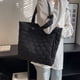 thumbnail image 3 of Bolso de mano acolchado para mujer Bolso acolchado Bolso acolchado Bolso de mano acolchado ligero Bolso de hombro acolchado, 3 of 7