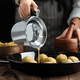 thumbnail image 4 of Recipiente Para Grasa De Tocino Con Colador, 1,4 L Xtellar plateado, 4 of 4