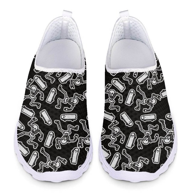 Nuestras zapatillas para correr están hechas de material EVA de alta calidad como suela. Adopta el diseño de malla superior, que puede ampliar las características agradables para la piel y transpirabl