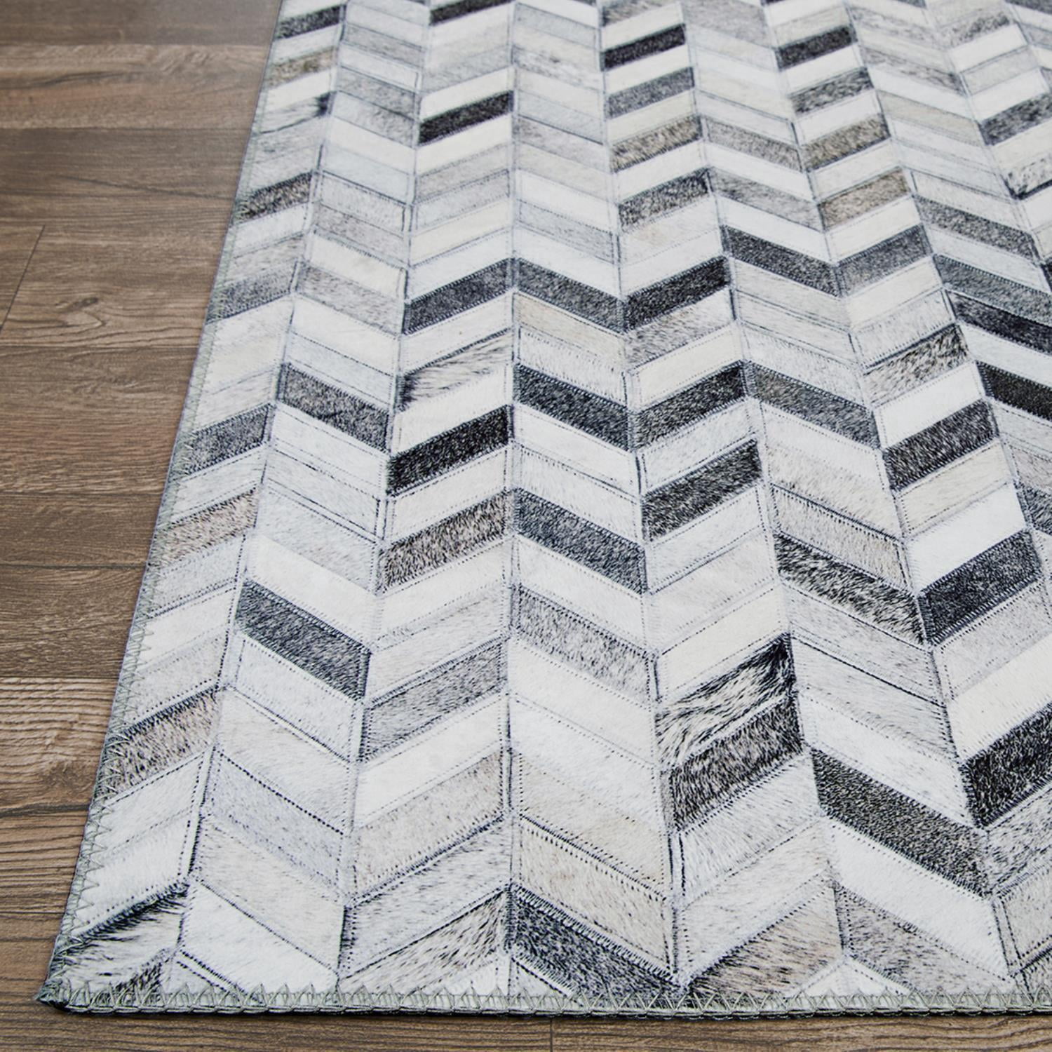 Couristan Prairie Vesle Ice Caps Printed Faux Cowhide Area Rug&nbsp;