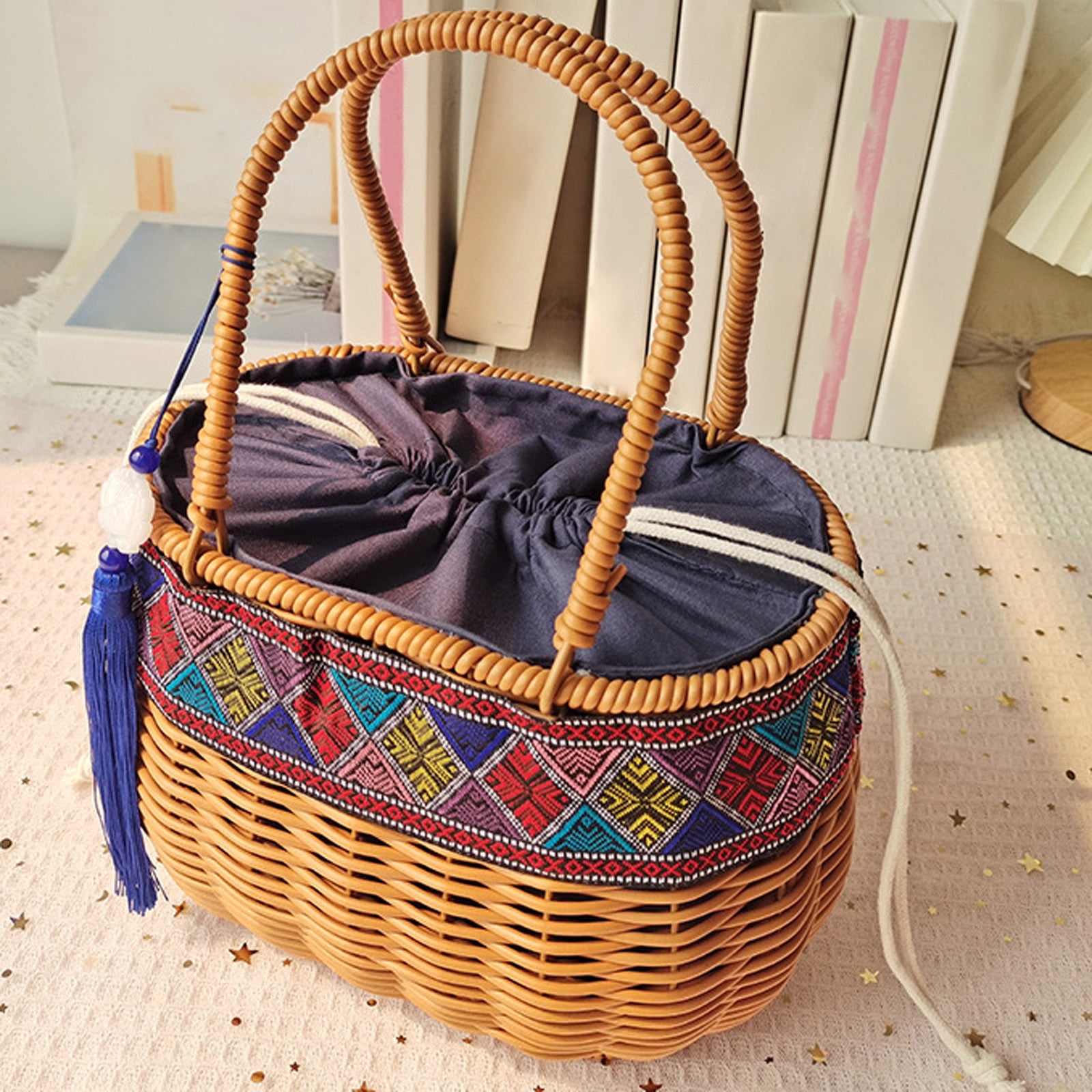Rattan Wicker Woven Basket with Handle, Portable Garden Harvest Basket Wicker Storage Baskets for Picnic, Easter, Organizing, Gathering Vegetables (Brown, 21x13x16cm)