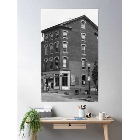 Portland, Maine - Silver Street Poster Wall Art, Modern Wall Decor For Living Room Bedroom, 8x12 UNFRAMED
