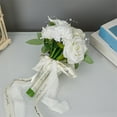 thumbnail image 4 of Decoración del hogar, decoración de habitaciones, decoración de paredes. El sentido avanzado de la novia al sostener flores. Boda sosteniendo ramos. Simulación de flores blancas frescas falsas. Flores, 4 of 6