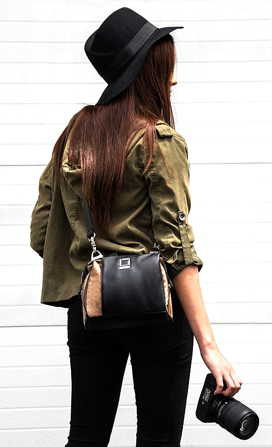 Day-to-Day Essentials Compact Crossbody Dslr Camera Bag
