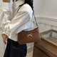 thumbnail image 3 of Bolso de bandolera de moda con lazo bajo el brazo para mujer, nueva colección 2025, estilo coreano, personalidad moderna, elegante y sofisticado, bolso baguette para el día a día., 3 of 10