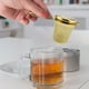 thumbnail image 4 of Suministros de cocina, tazas, infusor de té, colador de té de acero inoxidable de malla fina, gran capacidad, con asa y tapa, teteras colgantes, tazas, tazas para té de hojas sueltas, prensa de hambur, 4 of 9