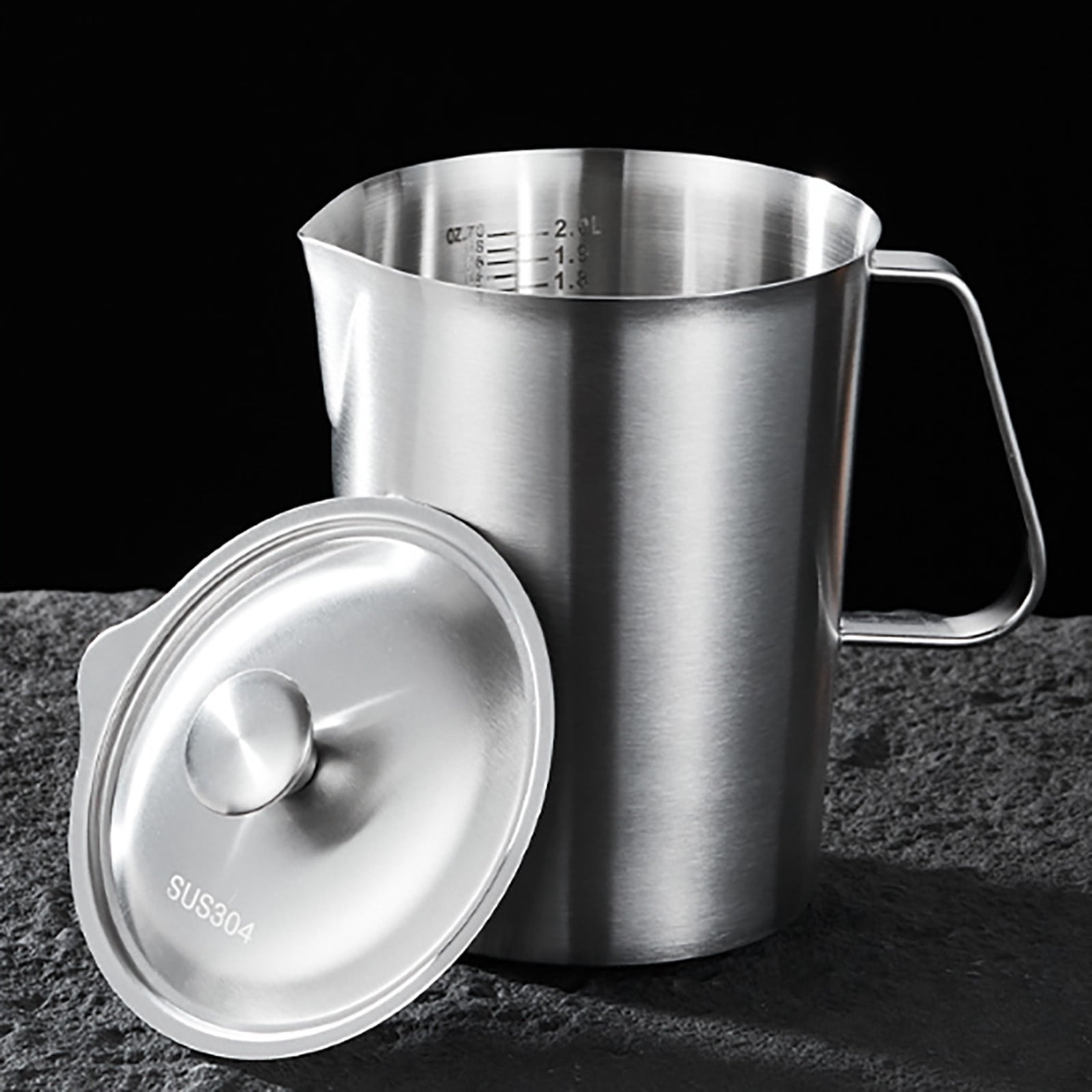 Stainless Steel Measuring Cup 2L Milk Jug with Lid for Coffee Latte Cappuccino Juice Smoothie Practical Metal Pitcher with Handle and Scale