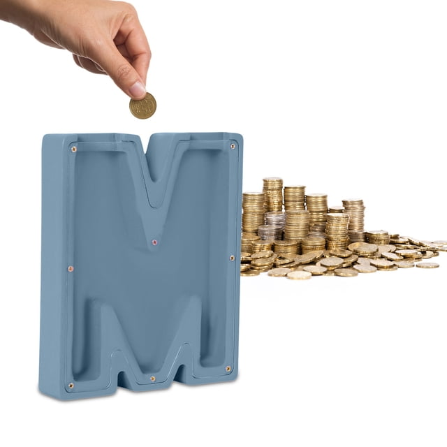 Caja de dinero de madera con letras del alfabeto M