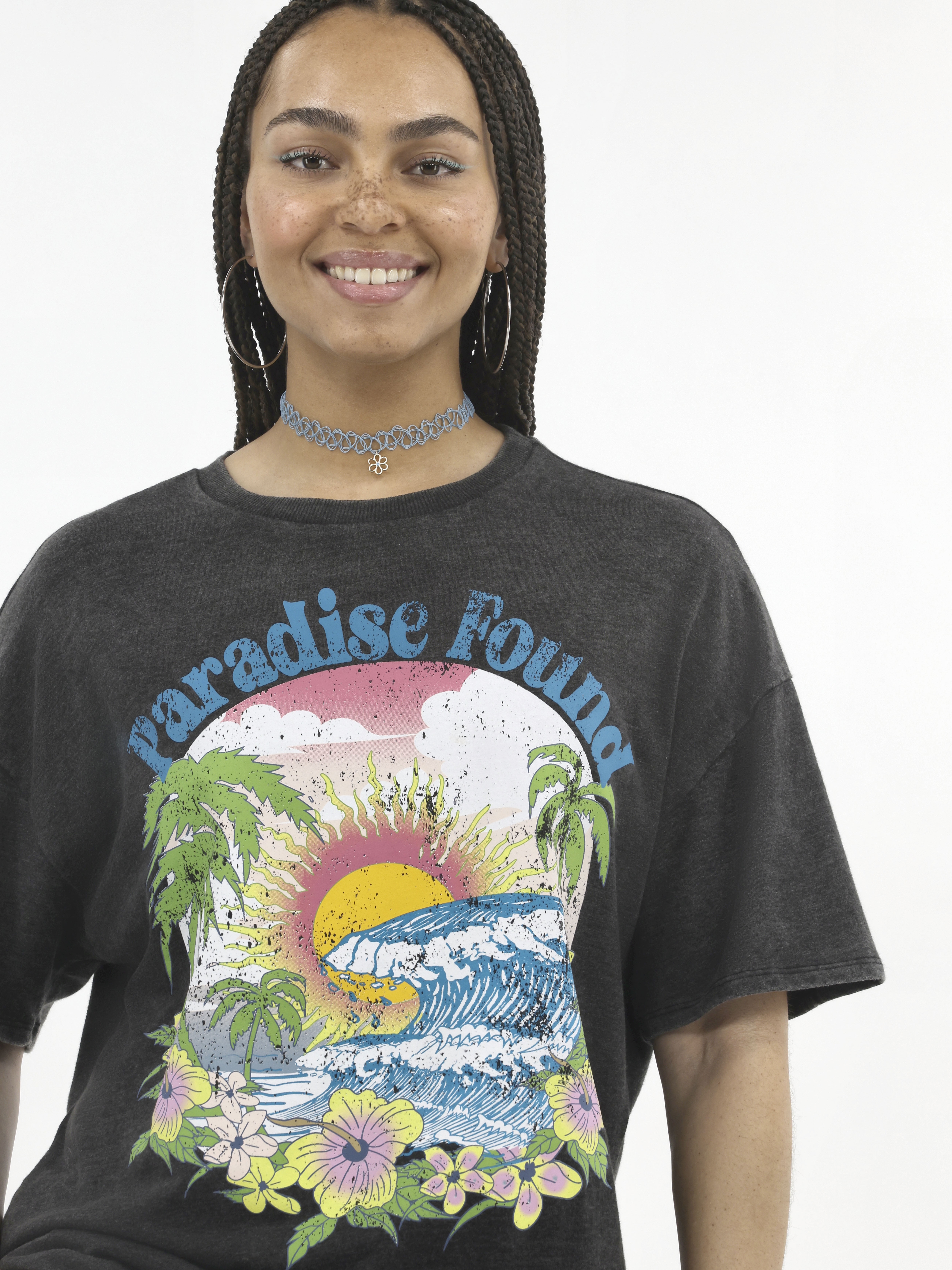 No Boundaries Washed Graphic Boyfriend Tee, Women's