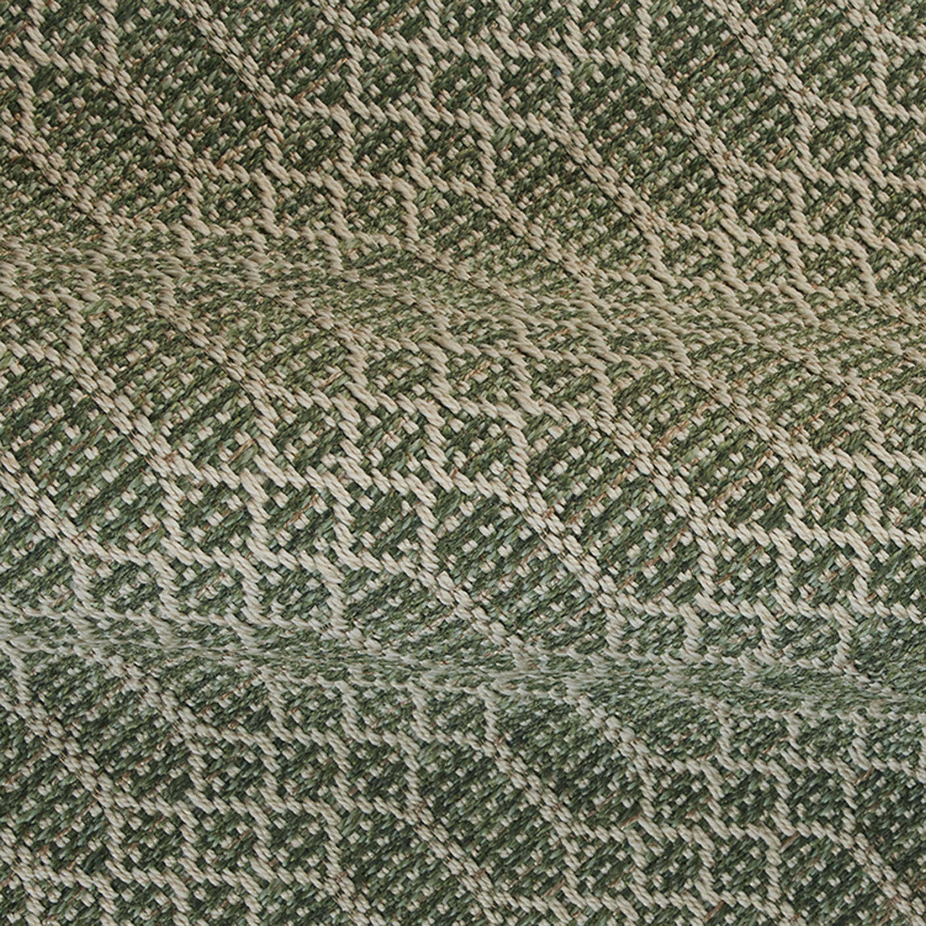 Better Homes & Gardens 7'x10' Green Tassel Outdoor Rug