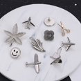 thumbnail image 3 of Broche de accesorios para traje de hombre Broche de mariposa Broche de esquina para cuello de camisa Broche de avión con cara sonriente y hoja de arce, 3 of 4