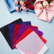 thumbnail image 5 of Pañuelos de bolsillo para traje de hombre, juego de 6 unidades (rojo brillante, rojo vino, negro, blanco, morado y azul marino)., 5 of 8