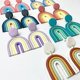 thumbnail image 4 of Preciosos aretes colgantes de arco iris de arcilla, aretes de aro redondos con forma de abanico en U de resina rosa colorida para mujeres y niñas, estilo Vsco Y2k, dulce y lindo regalo de joyería, 4 of 4