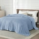 thumbnail image 2 of Manta Bedsure, forro polar, tamaño queen, franela azul claro, 2 of 8