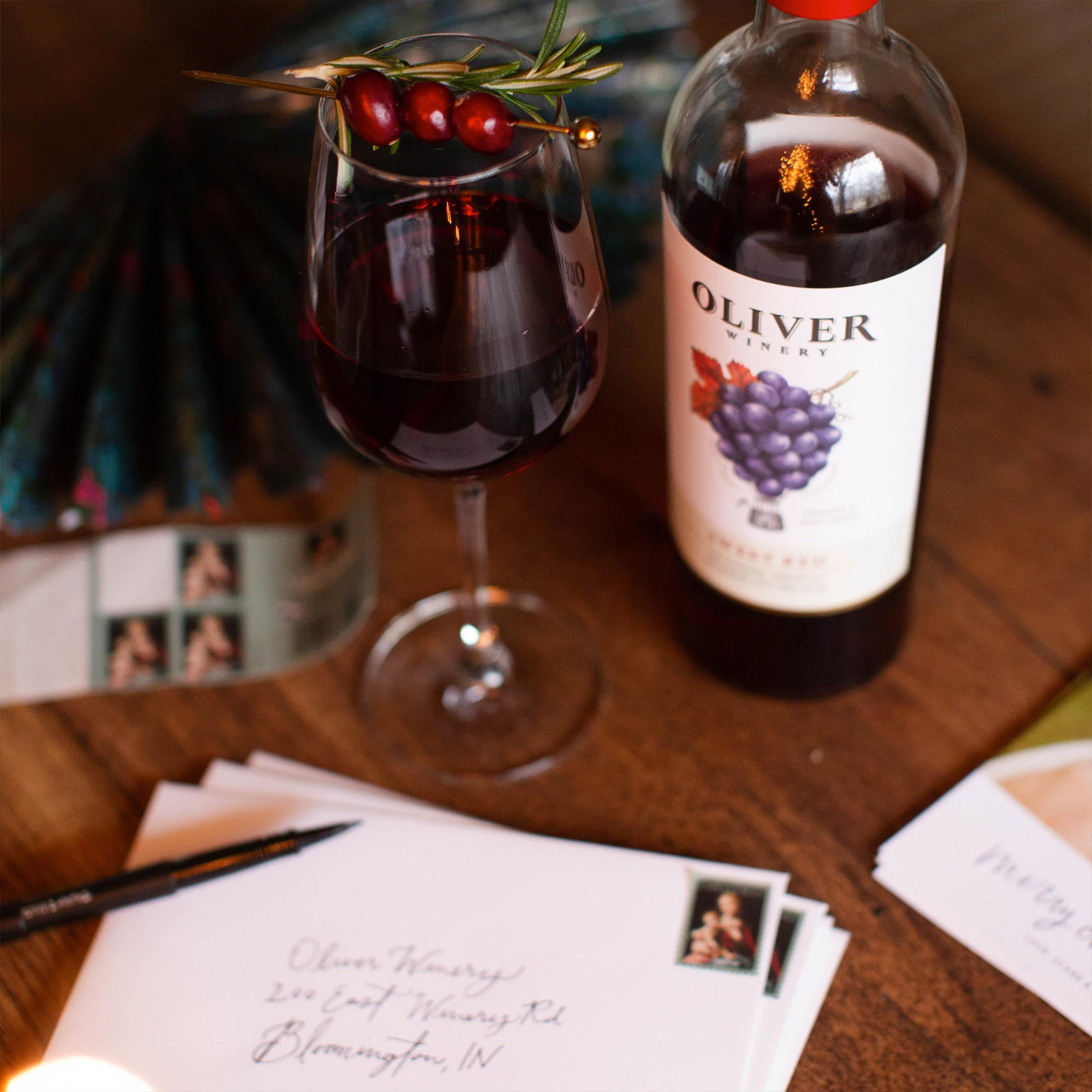 Oliver Sweet Red, Indiana,11% ABV, Glass Bottle
