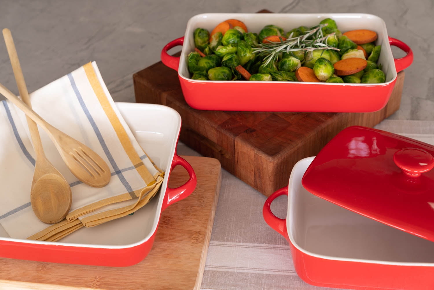 10 Strawberry Street Sienna Square 10" and 8" Stoneware Bakeware Set of 2, Red
