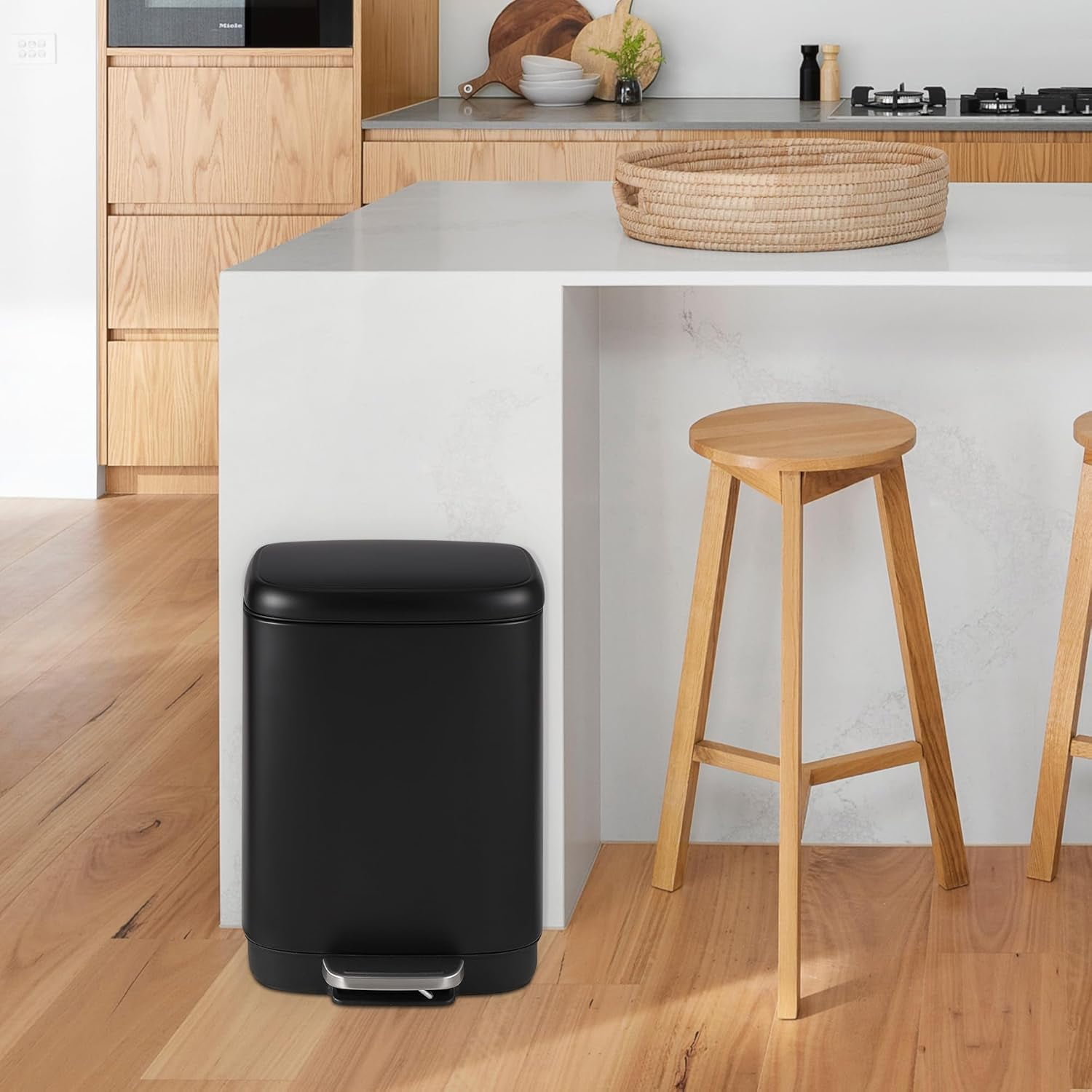 Bathroom Trash Bin with Lid, 3.2 Gallon Stainless Steel Kitchen Trash Can, With Automatic Lowering and Soft Closing, Recycling Bin for Kitchen, Bathroom or Office