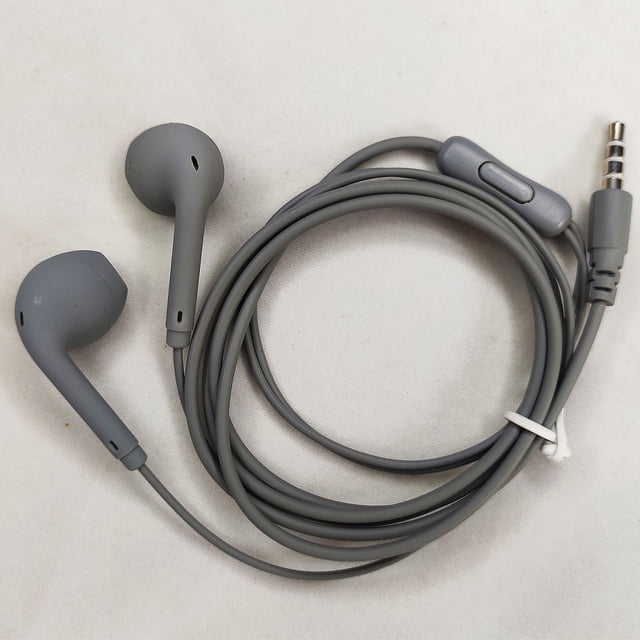 Auriculares electrónicos con cable y micrófono, auriculares internos con aislamiento de ruido, potentes y de alta definición, compatibles con la mayoría de los auriculares de 3,5 mm.