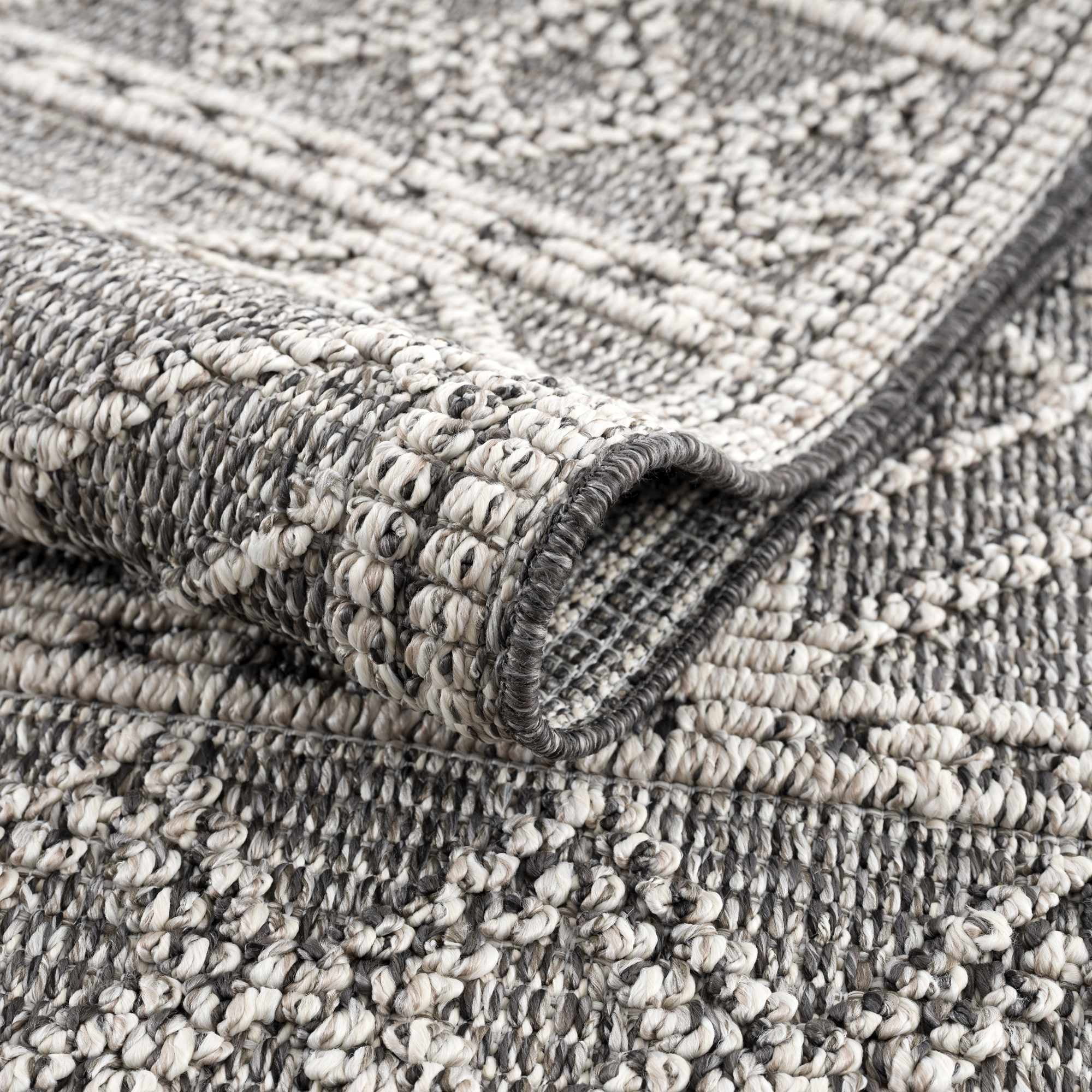 BoutiqueRugs Diah Farmhouse Area Rug - Outdoor Safe - Black, Beige - 2' x 3'