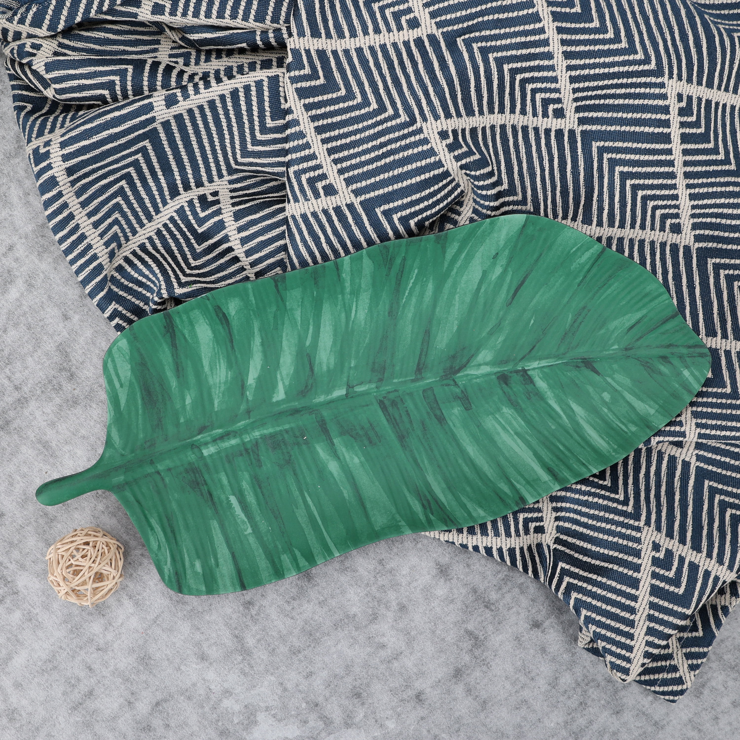 Hometrends Leaf Bamboo Melamine Platter Green 17.625 Inch