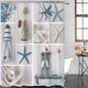 thumbnail image 2 of Juego de 4 cortinas de ducha con diseño náutico de verano, conchas marinas, faro de playa, perla, arena, conchas marinas, botella, azul, blanco, océano, con alfombrillas antideslizantes, tapa de, 2 of 7