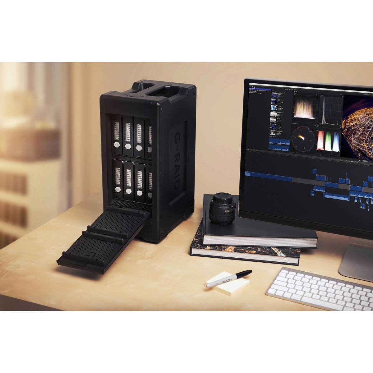SanDisk Professional 192TB G-RAID SHUTTLE 8 transportable 8-bay hardware RAID solution with Thunderbolt 3 (40Gbps) and USB-C (10Gbps), 3.5" External Hard Drive HDD, 7200 RPM - SDPH48H-192T-NBAAB