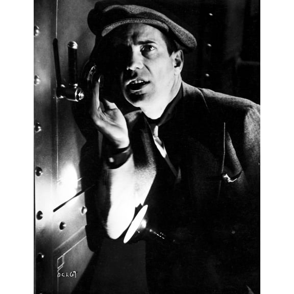 Humphrey Bogart Posed in Classic Portrait Photo Print (24 x 30)