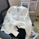 thumbnail image 2 of Sudadera con capucha con estampado de mariposa láser reflectante a la moda para niñas Otoño 2024 Nueva sudadera con cremallera única y elegante Sudadera con capucha versátil para niñas, 2 of 4