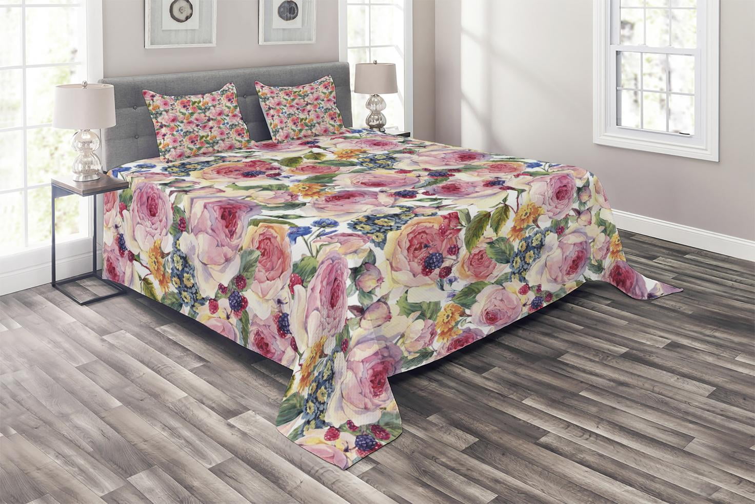 Shabby Chic Coverlet Set King Size, Country Life Design with Flowers