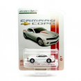 thumbnail image 1 of 2012 CHEVROLET COPO CAMARO (blanco con rayas rojas) 2014 Greenlight Collectibles 1:64 Scale Limited Edition Hobby exclusivo vehículo fundido a presión de GL Muscle GL Muscle 791209454397, 1 of 1