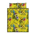 thumbnail image 5 of Juego de cama acolchado con estampado de loros de colores, 5 of 5