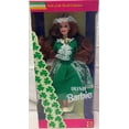 thumbnail image 1 of Figura de Juguete Barbie Muñeca Irlandesa con Traje Tradicional, 1 of 4