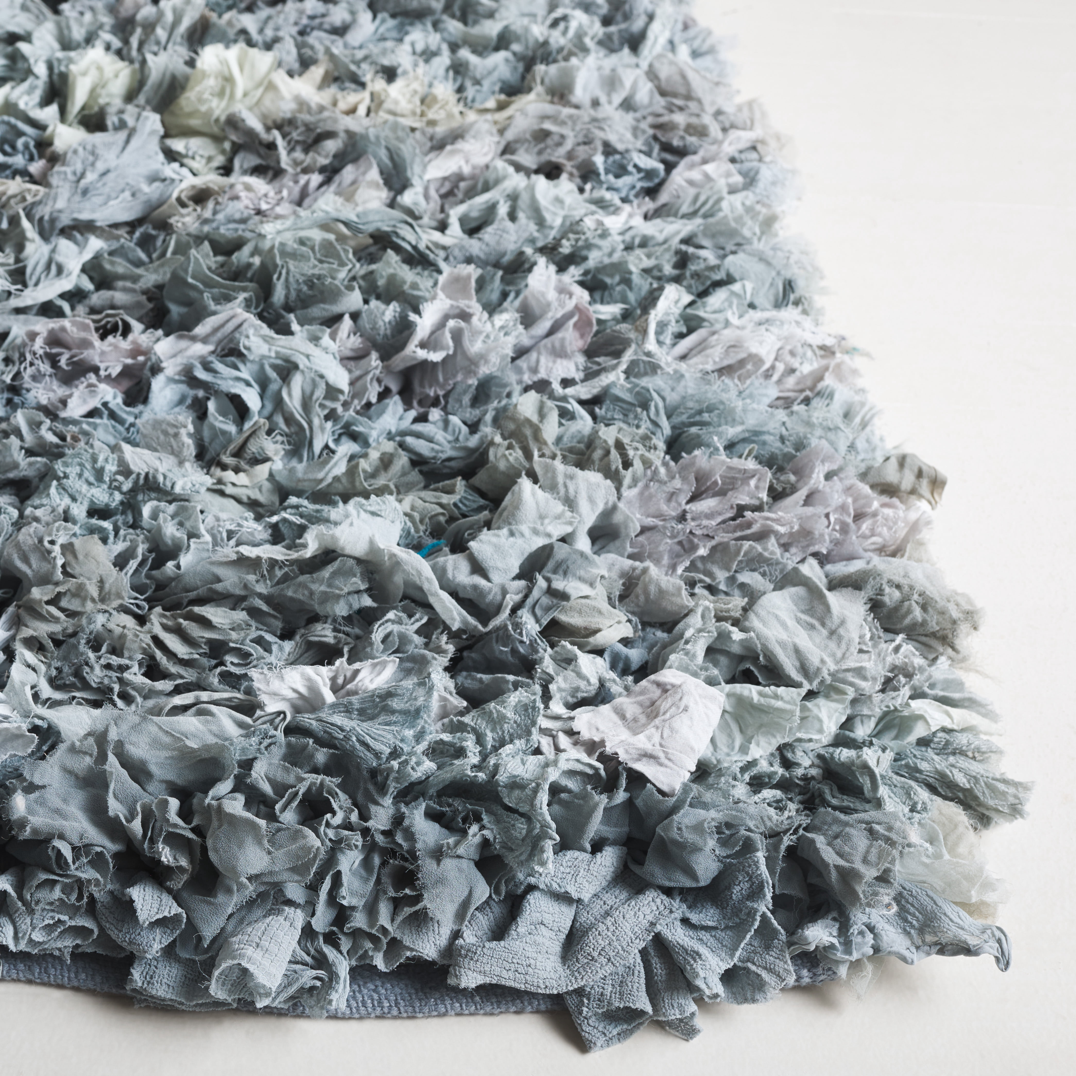SAFAVIEH Rio Dallas Geometric Polyester Shag Area Rug, Light Grey, 6' x 9'