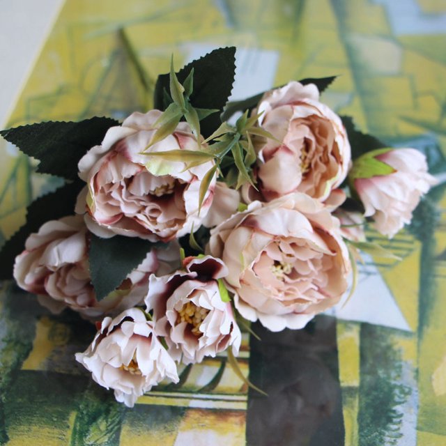 Flores artificiales Mini peonías Decoración del hogar Flores falsas Caja de dulces Flor