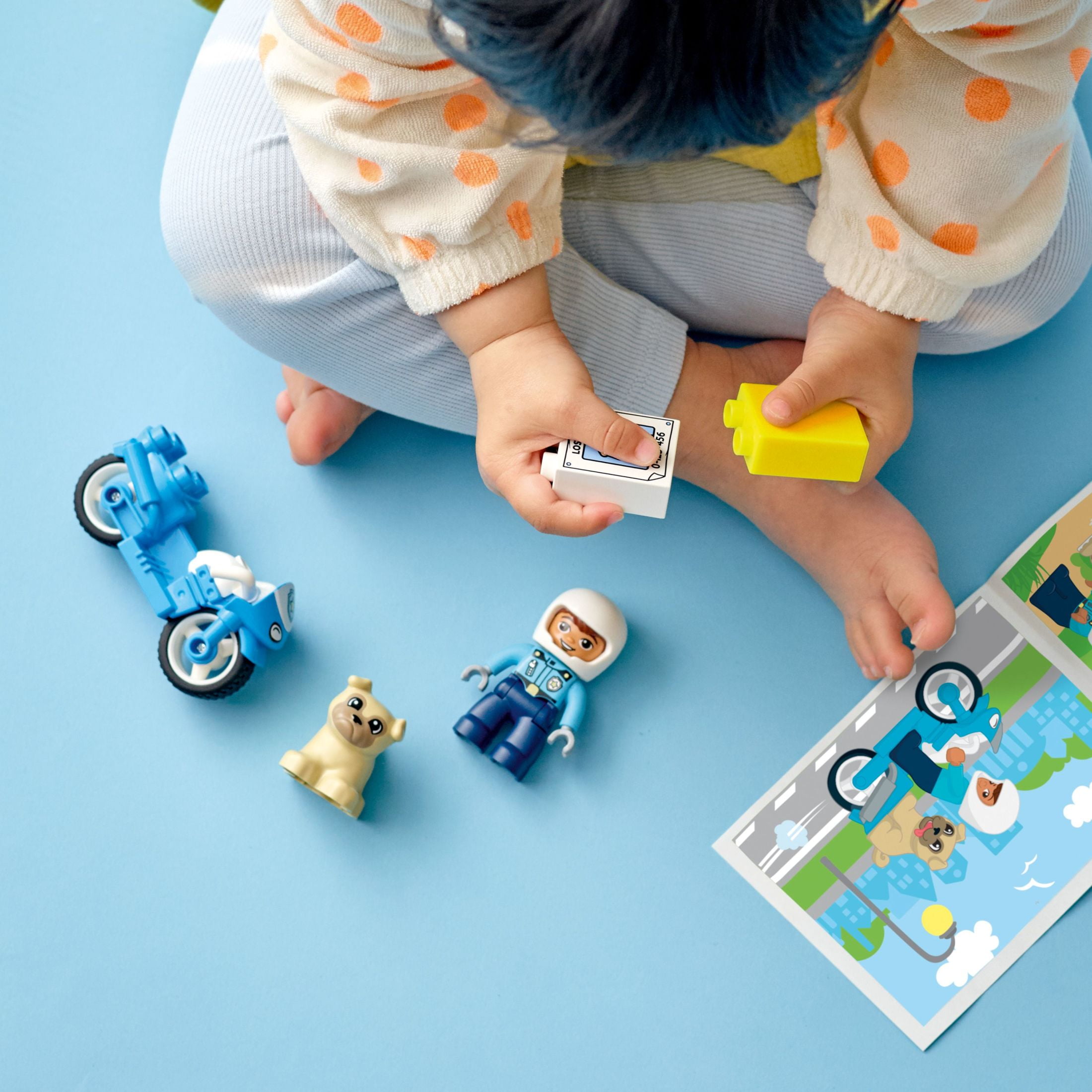 LEGO Police Motorcycle 10967 Building Set (5 Pieces)