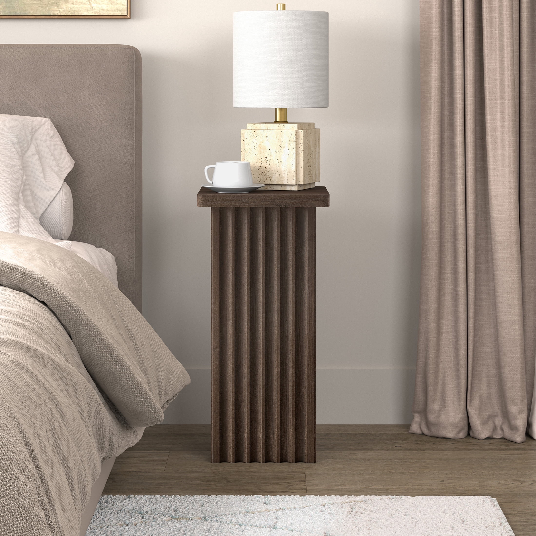Evelyn&Zoe Modern/Contemporary 10.75" Wide Brown Oak Side Table