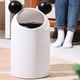 thumbnail image 4 of Cesta De Basura, Contenedor De Basura Con Diseño De Doble Cubo Creativo Inclinado, Plástico De Gran Capacidad Para Baño, 4 of 7