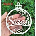 thumbnail image 3 of Diferentes nombres personalizados, decoraciones navideñas con forma de copo de nieve para el hogar, tarjeta de lugar con nombre grabada con láser, decoración navideña, 3 of 5
