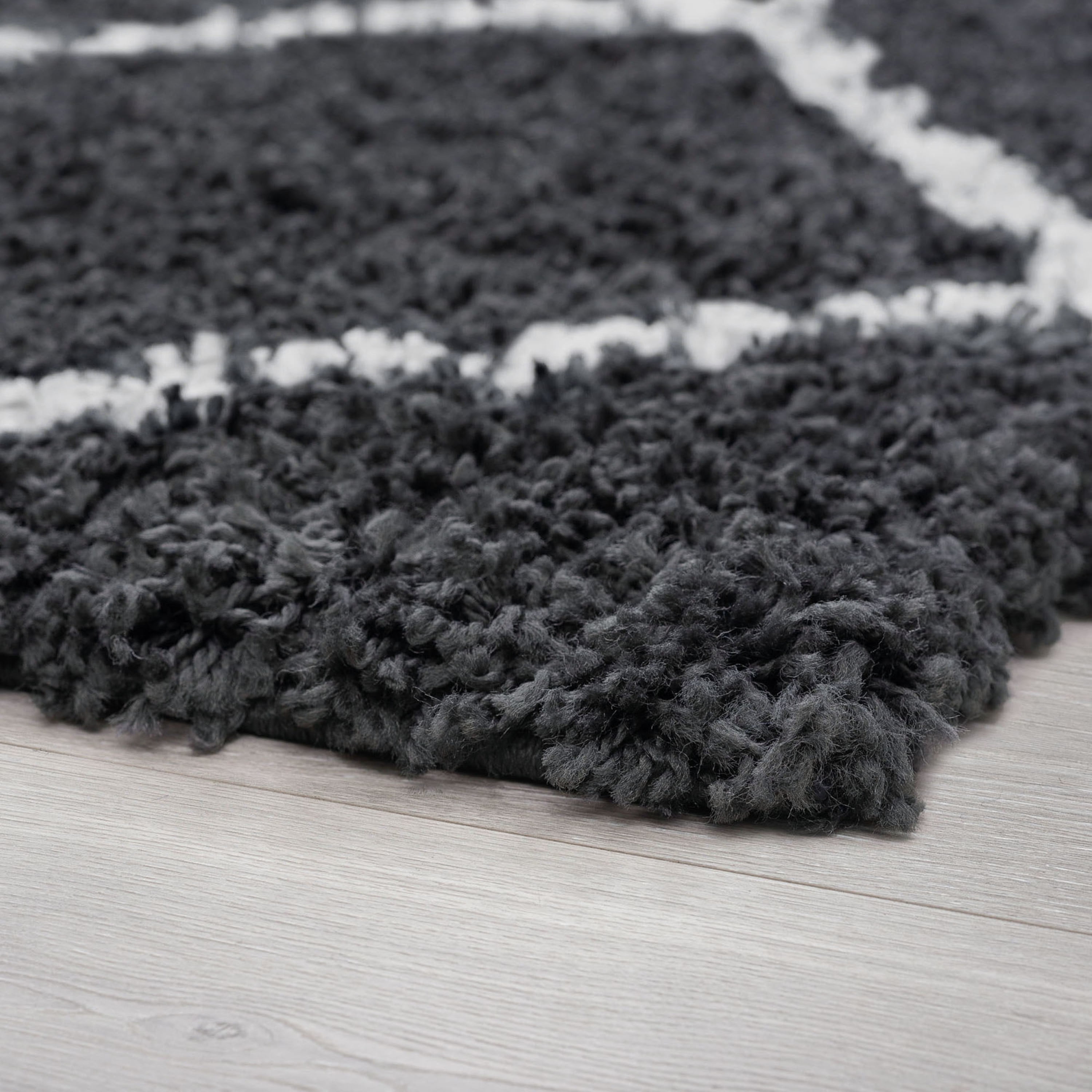 Jersey Shag Contemporary Diamond Dark Gray and White Polypropylene Indoor Area Rug, 8'x10' Rectangle