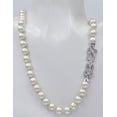 thumbnail image 1 of Collar De Perlas Mallorca Con Broche De Cristal Plateado, 1 of 3