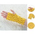 thumbnail image 2 of Guantes sin dedos para mujer INSPIRE CHIC con estampado de luna y estrella, mitones cortos amarillos 6.3" x 3.1", 2 of 6