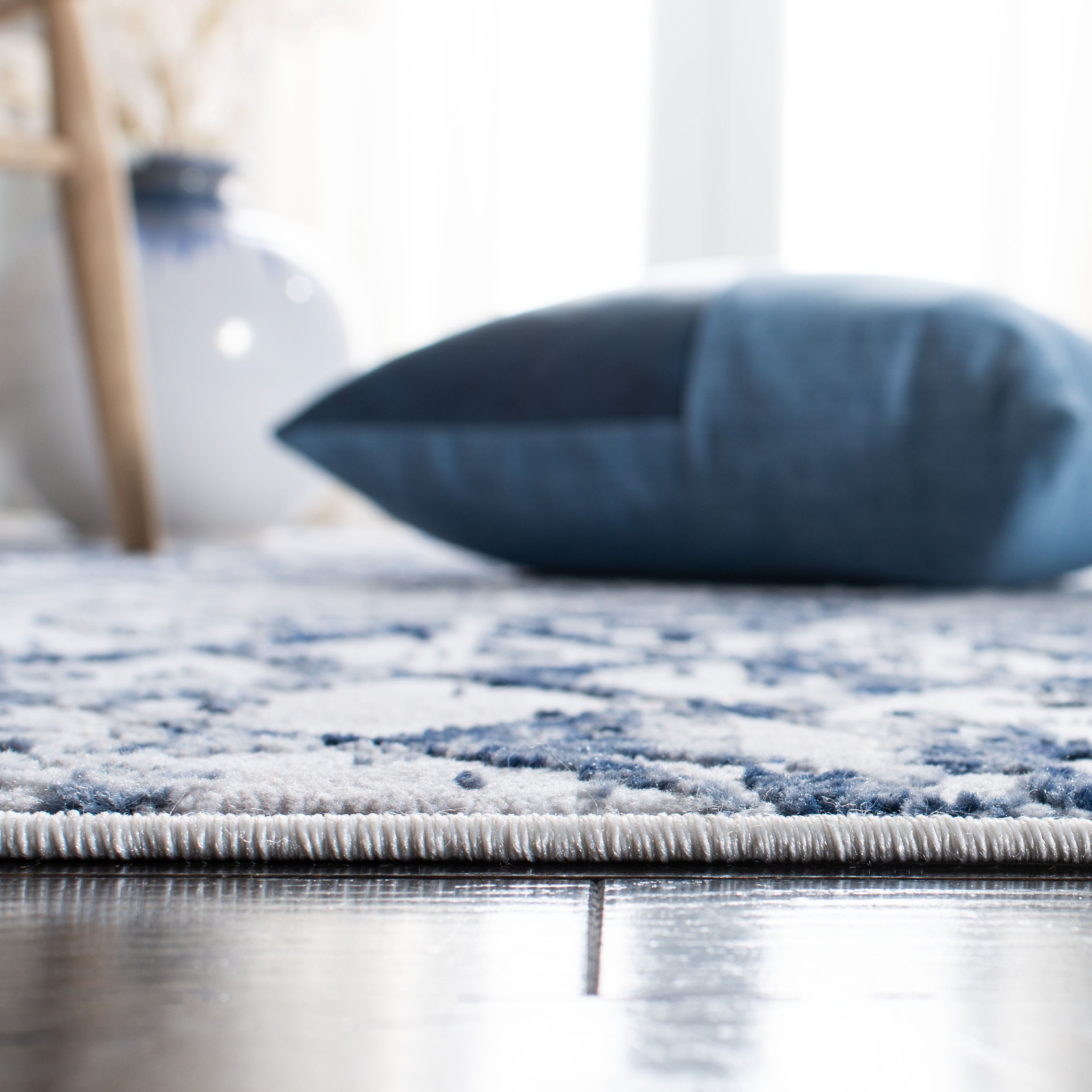 SAFAVIEH Amelia Roslyn Abstract Area Rug, Gray/Navy, 11' x 15'