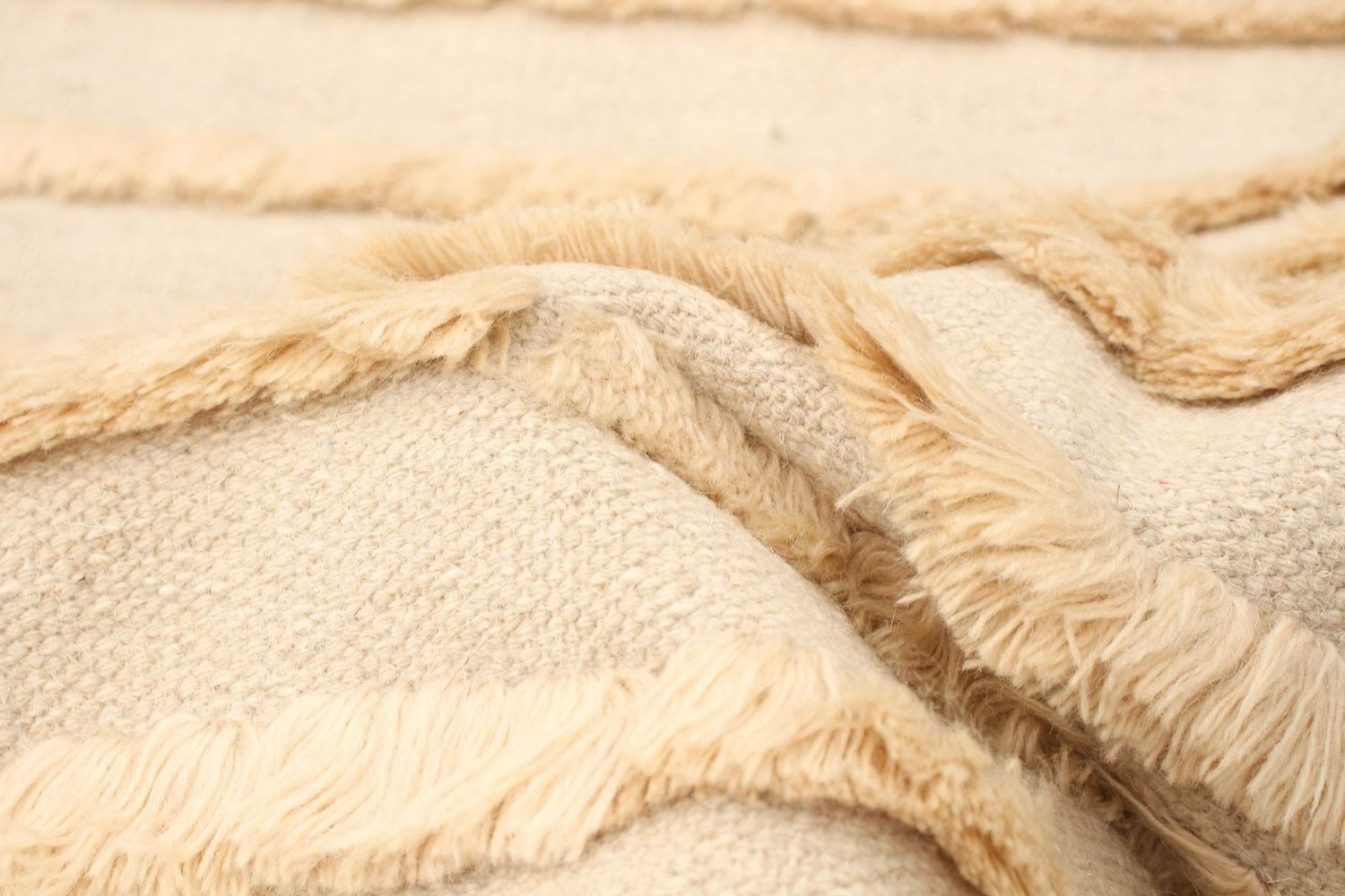 ECARPETGALLERY 4'10" x 8'0" Carved Cambridge Hand Made Area Rug for Living Room, Dining Room and Bedroom in Yellow