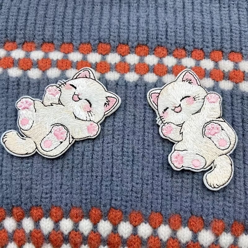 2pcs Cute Cartoon Cat Iron-On Embroidery Patches Set for DIY Decoration on Hats, Backpacks, and Clothing