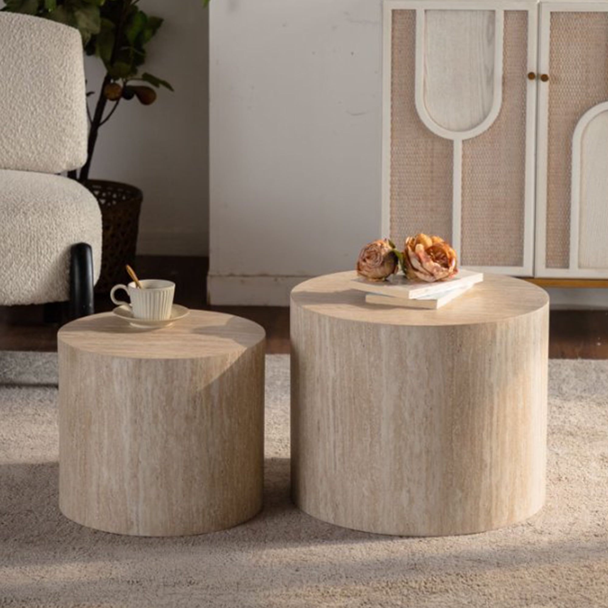 Leumius Nesting Coffee Table Set of 2 Round Wooden Coffee Tables Circle Modern Accent End Side Table for Small Space Living Room Bedroom Amber