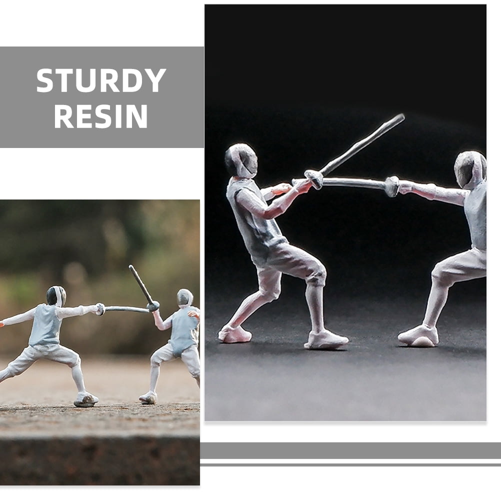 HEMOTON 2pcs Miniature Fencing Models 1/64 Scale Figures Fencing Scenes Tiny Fencing People Decor Realistic Match Models