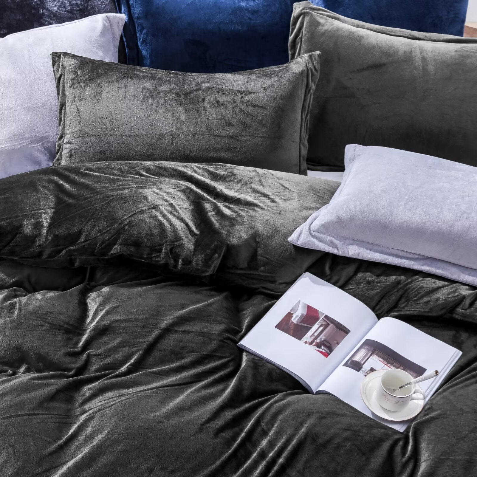 CGW 3-Piece Velvet Duvet Cover Set, Twin – Soft Luxury Bedding, Zipper Closure, Easy Care, Black
