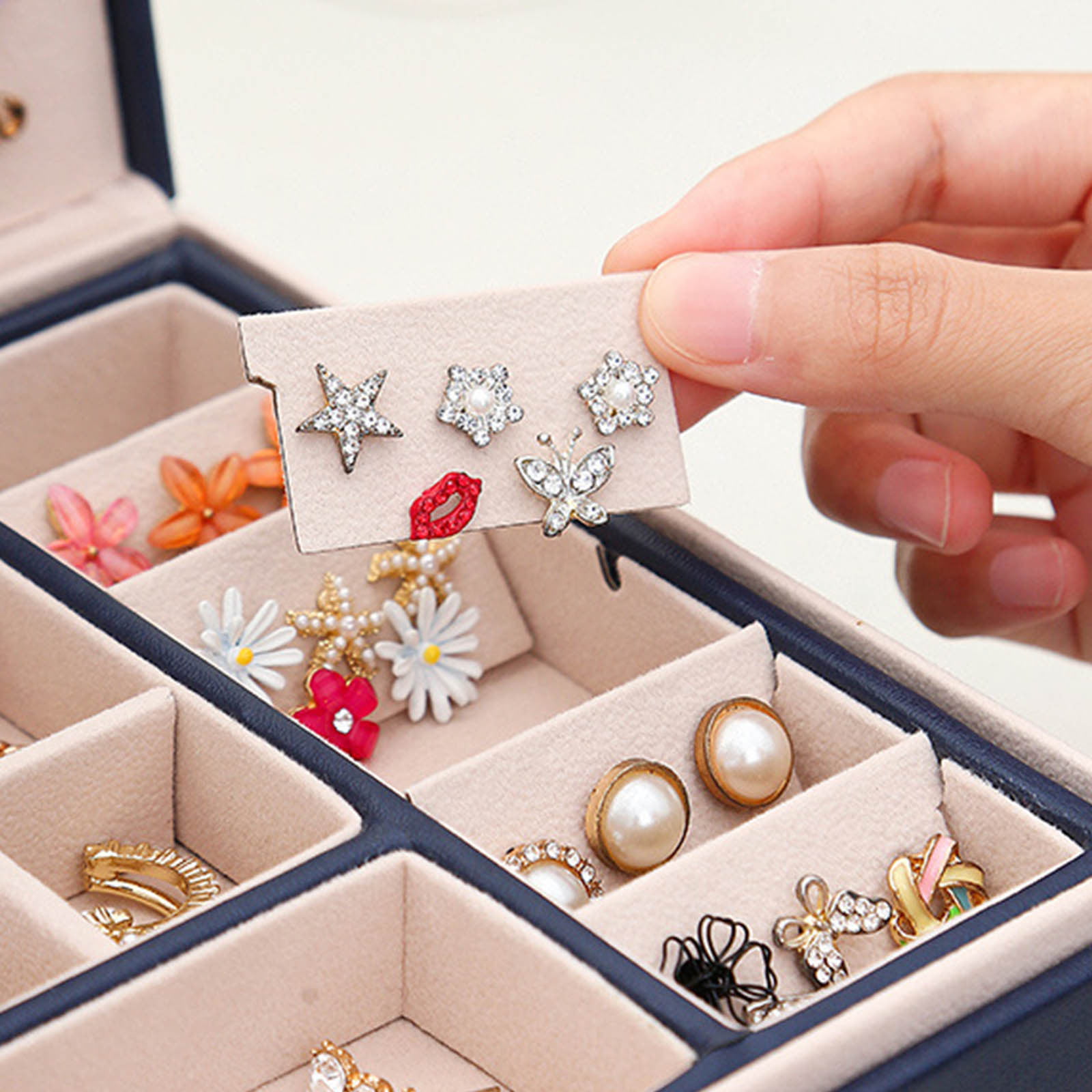 Stud Earrings Jewelry Box Compact and Lightweight Design for Earrings  Necklaces Rings | Fruugo BH
