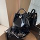 thumbnail image 2 of Bolsos populares de este año para mujeres 2025 nuevas mochilas de moda bolsos tipo cubo mochila de personalidad de viajero cruzado de un solo hombro, 2 of 5